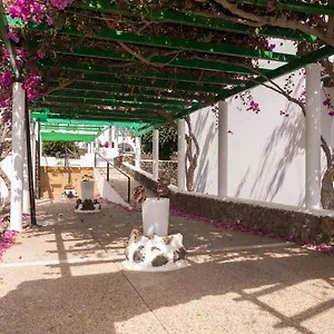 https://naia-house-lanzarote.puertodelcarmen-hotels.org